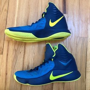Nike Zoom Hyperfuse Basketball Sneaker